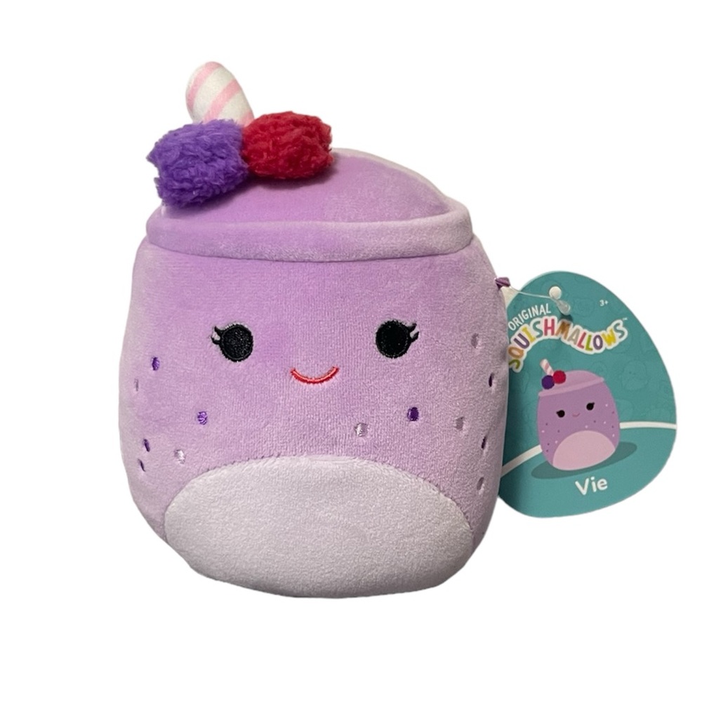 Vie 5” Squishmallow